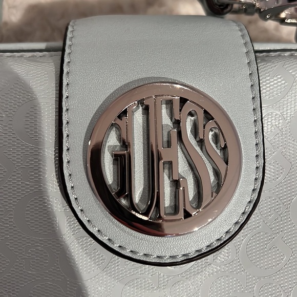 GUESS small turquoise purse - Picture 4 of 7